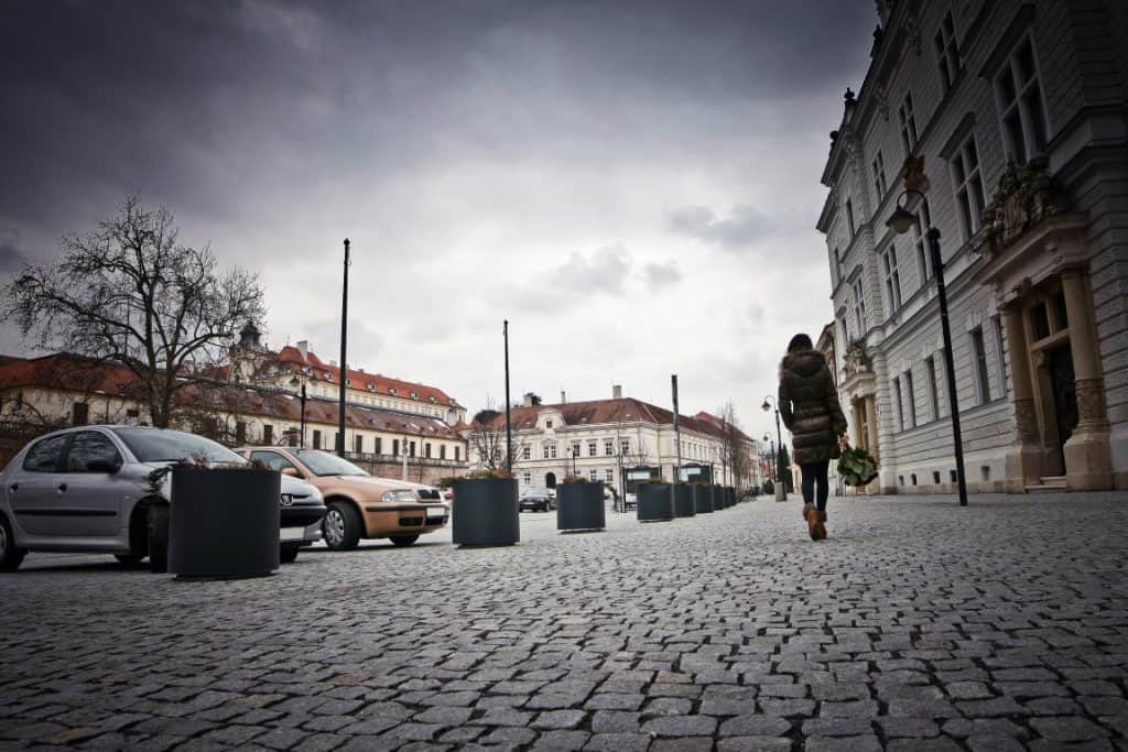 Is it OK to turn down a customer?