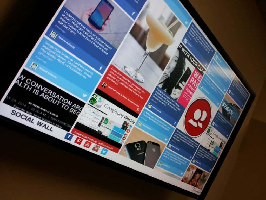 Social Signage - Social Wall