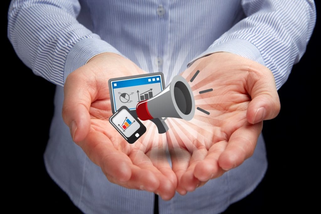 Digital Signage Blog - 5 REASONS TO START USING DIGITAL SIGNAGE image 2